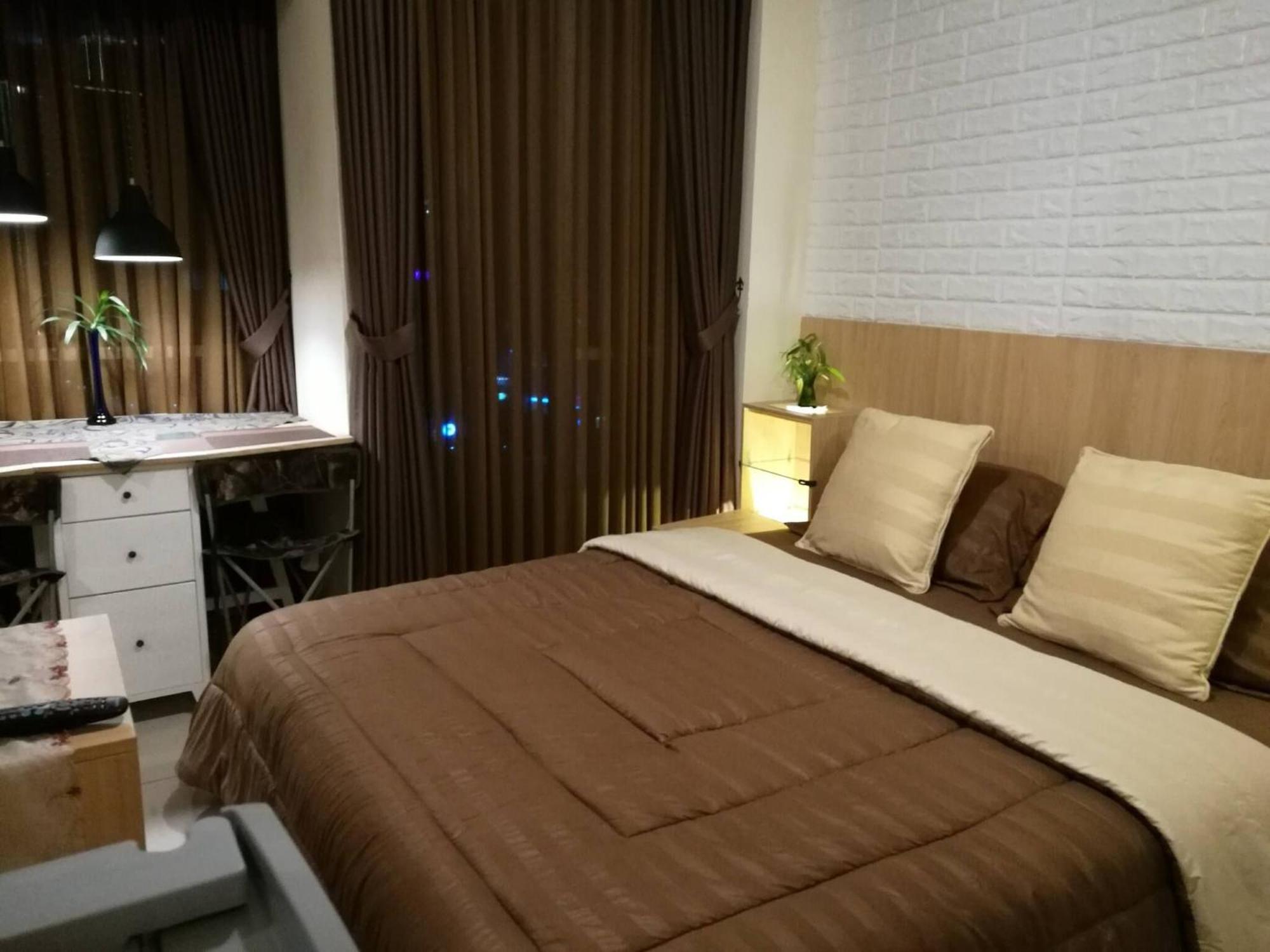 Pleasant Tifolia Studio Cozy Room In Kelapa Gading Appartement *
